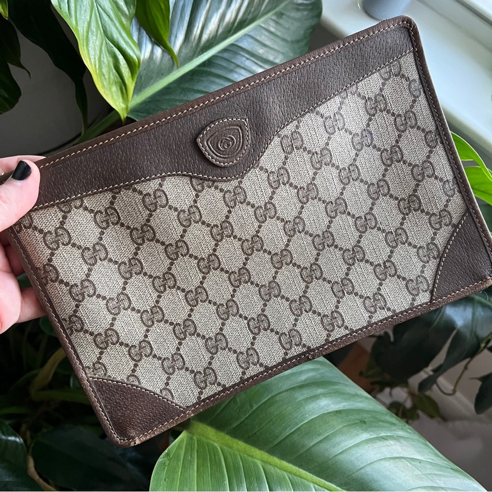 S⃣O⃣L⃣D⃣- Authentic: Vintage Gucci Clutch